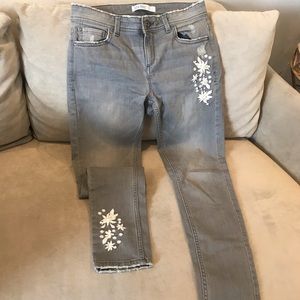 Zara Basic Skinny Jeans w Embroidered Detail